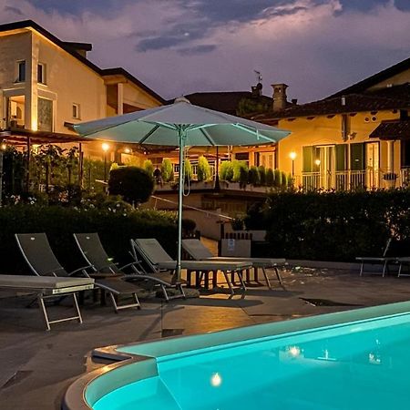 La Rosa Gialla Bio Apartments & Rooms Barolo Exteriör bild