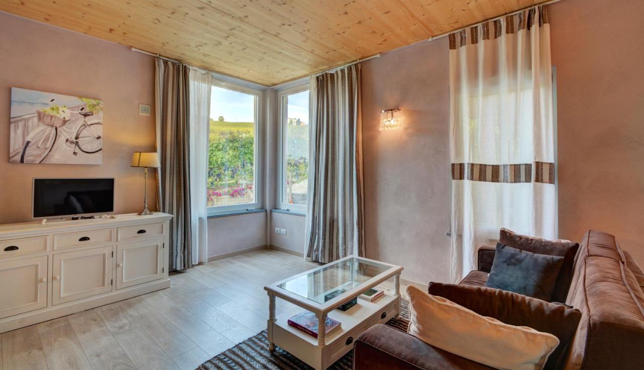 La Rosa Gialla Bio Apartments & Rooms Barolo Exteriör bild