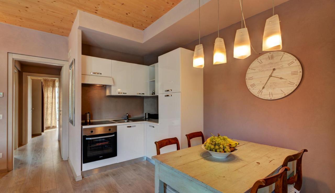 La Rosa Gialla Bio Apartments & Rooms Barolo Exteriör bild